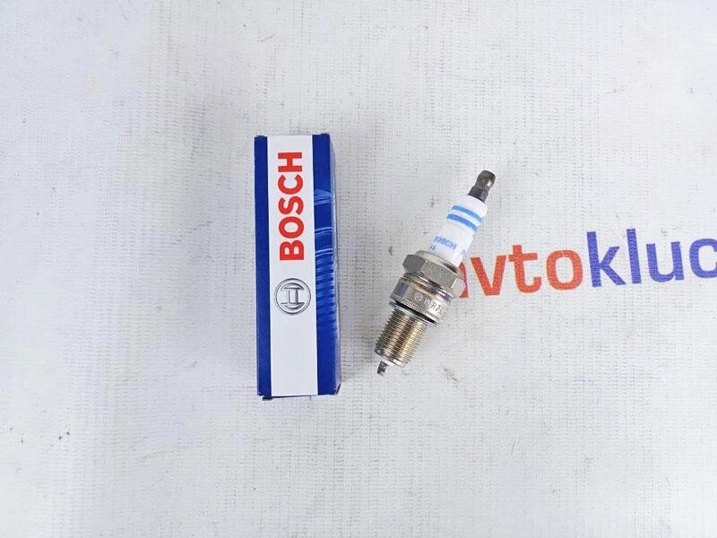 Свеча зажигания Bosch Platinum на 8 кл Ваз 2108-21099
