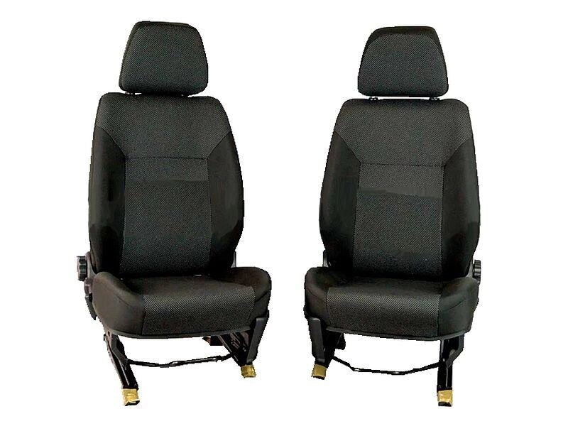 Комплект оригинальных передних сидений с салазками на Шевроле Нива до 2014 г.в.